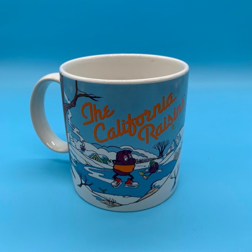 Vintage The California Raisins Ice Skating Winter Scene Coffee Mug Retro 1980s